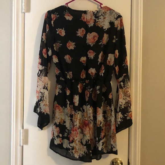 COPY - NWT!!! Charles Richards Floral Romper Size… - Picture 2 of 4